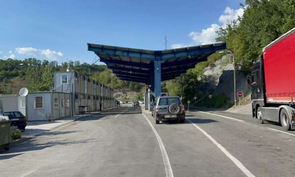Dy arrestime në Jarinjë, Policia sekuestron pajisje të dyshuara për falsifikim