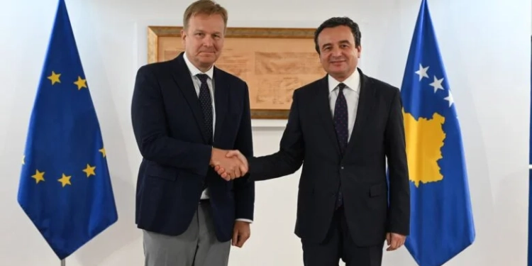 Kurti takon Sorensenin, flasin edhe për kthimin e gjyqtarëve dhe prokurorëve serbë