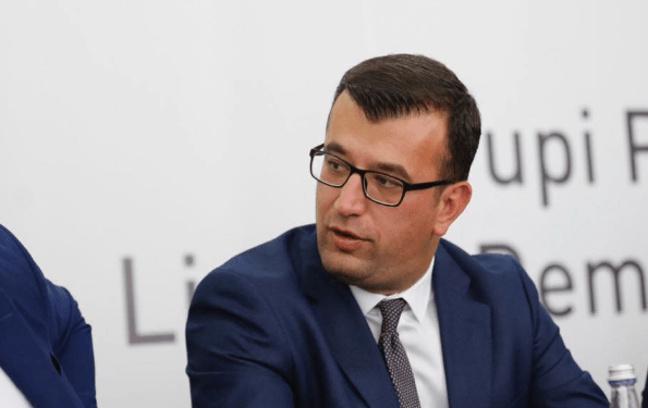 Mbyllja e qumështores “Vita”, reagon Ilir Ferati: Goditje e rëndë për Istogun, të hapet menjëherë
