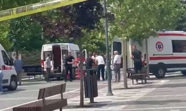 Prokuroria zbardh motivet e të shtënave në Podujevë: Përleshje mes familjarëve, dyshohen për vrasje të rëndë në tentativë