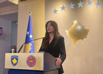 “Askush nuk mund të mbajë peng institucionet” – Haxhiu nënshkruan dekretet për prokurorët serbë të dorëhequr