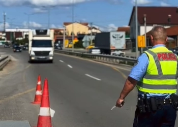 Kontrollet ndaj mjeteve të mbingarkuara vazhdojnë, shqiptohen mbi 15 mijë euro gjoba