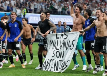 FIFA nis hetim disiplinor ndaj Argjentinës për banderolën provokuese kundër Anglisë