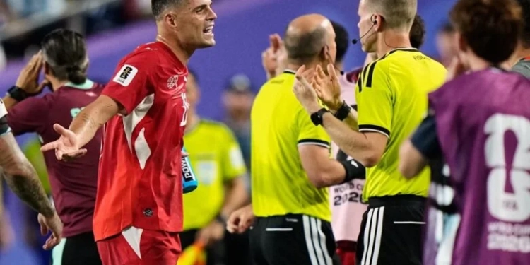 Granit Xhaka kritikon arbitrin: Përjashtimi i Embolos e vendosi ndeshjen