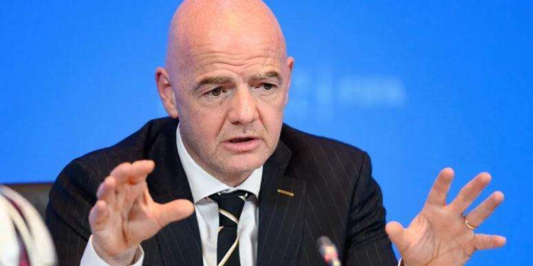 Kaos në FIFA, Infantino u bën presion federatave: 75% e fondeve nëse thonë JO