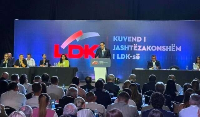 Abdixhiku: Në mendësinë rugoviane s’kërcënohet për vota