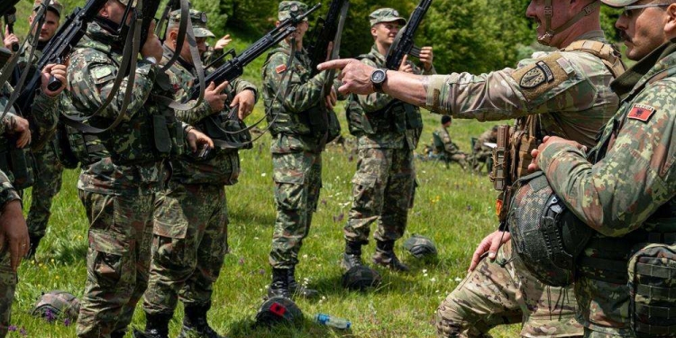 Miratohet marrëveshja: Shqipëria merr 258 milionë euro borxh nga SHBA-ja për forcimin e ushtrisë