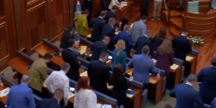 Betohen deputetët e Legjislaturës së 11-të të Kuvendit të Kosovës