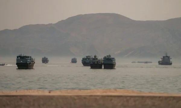 CNN: Çfarë duhet të dini për Ngushticën e Hormuzit, derisa Irani synon ta kontrollojë një rrugë të re