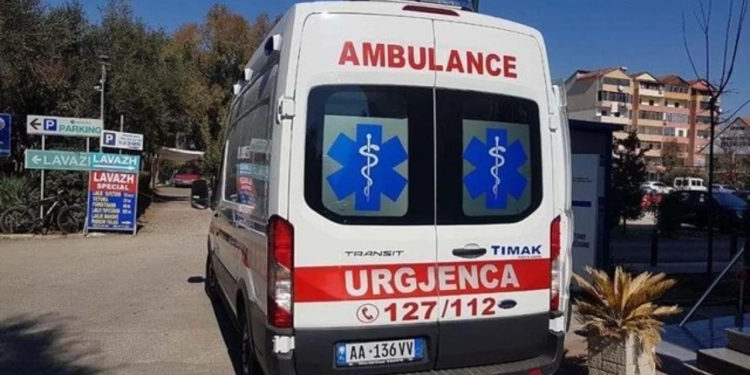 Aksident tragjik në Durrës – 66-vjeçari humb jetën pasi u përplas nga vetura