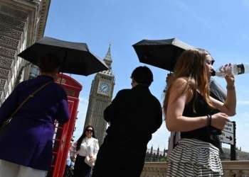 Britania përfshihet nga vala e re e të nxehtit, rrezikohen miliona banorë