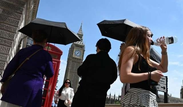 Britania përfshihet nga vala e re e të nxehtit, rrezikohen miliona banorë