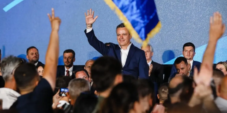 Gashi: Edhe pak orë afat për konstituimin e Kuvendit, të zgjedhim kryetarin dhe të vazhdohen bisedimet për qeverinë e presidentin