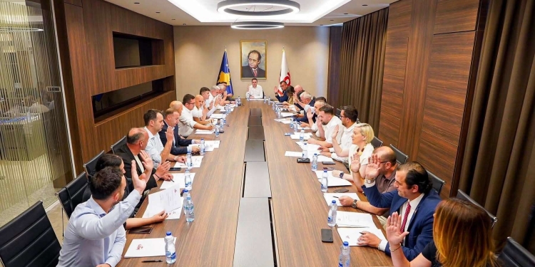 LDK i bën thirrje VV-së ta ftojë seancën sonte: Të konstituohet brenda afatit të përcaktuar nga Kushtetuesja