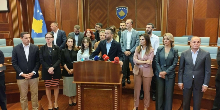 Çka thuhet në komunikatën e djeshme të Kuvendit, e cila po cilësohet “skandaloze”?