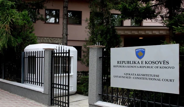 Lista Serbe i drejtohet Gjykatës Kushtetuese, kundër Nenad Rashiqit