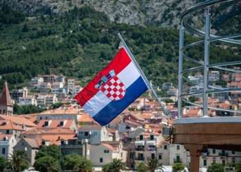 Kroacia kërkon presion ndërkombëtar ndaj Beogradit: Serbia po armatoset me armë sulmuese