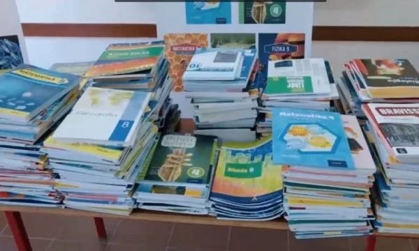 Mbi 123 mijë prindër kanë aplikuar për tekstet shkollore