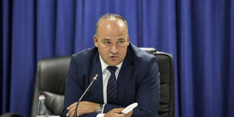 Bulliqi optimist për marrëveshjen VV-LDK: Janë në rrugë të mirë