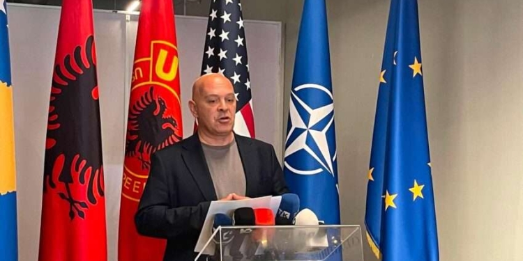Gjini akuzon Kurtin dhe VV-në për “grushtshtet të brendshëm”: Po uzurpojnë institucionet