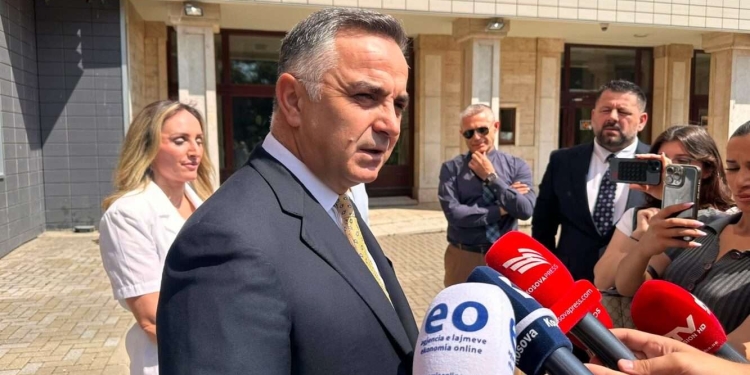 Tahiri: Nuk do ta lëmë as Kuvendin, as Kosovën e as seancën pa e sfiduar maksimum