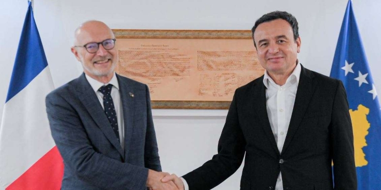 Kurti pret në takim lamtumirës ambasadorin francez: Franca është aleate e rëndësishme e Kosovës