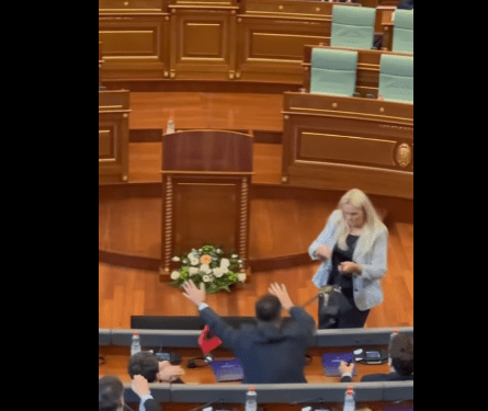 Time Kadrijaj sulmon me vezë Albin Kurtin