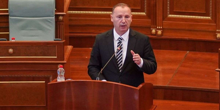 Zemaj: Ata që heshtin dhe pranojnë këtë lloj politike, nuk ia duan të mirën as LDK-së e më së paku Kosovës