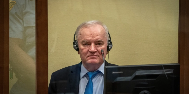BE-ja pas vdekjes së Mlladiqit: Ishte kriminel lufte, glorifikimi i tij s’ka vend në Evropë