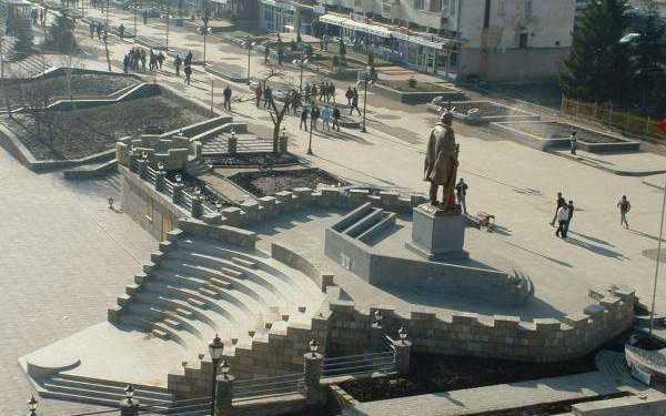 Nxënësit protestojnë nesër në Skenderaj: “Kosova ju pret – Liri për Çlirimtarët”