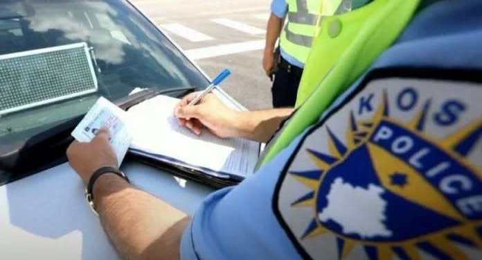22-vjeçari kryen veprime të rrezikshme me motoçikletë në Shtime, policia e gjobit me 500 euro