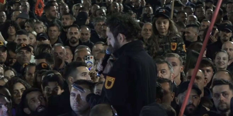 Haziri në natën e 11-të të protestës: Populli e ka bërë pjesën e vet, tash është radha e institucioneve