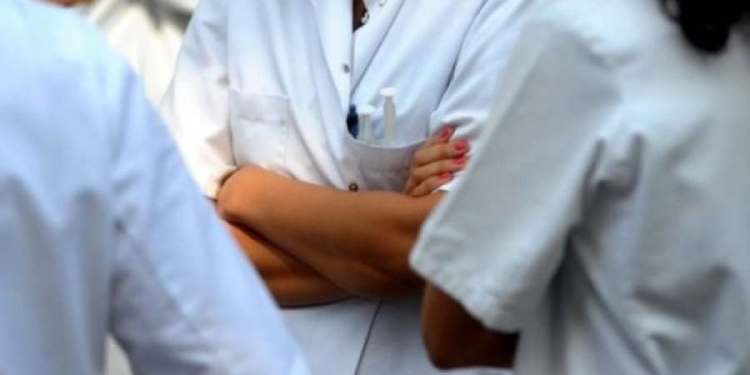 Sulmohet fizikisht një infermiere gjatë kryerjes së detyrës në Prishtinë