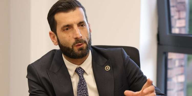 Demhasaj: Çka po ndodh me PDK-në? Po ta respektonin luftën, nuk do t’i bënin argatin Albin Kurtit