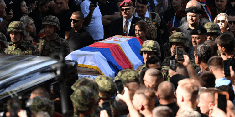 Kosova dënon nderimet për Mlladiqin: BE s’duhet të vazhdojë të jetë i shurdhër dhe i verbër ndaj Serbisë