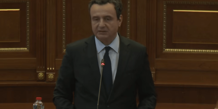 Kurti nga Kuvendi deklarohet për ish-krerët: Asnjë gjykatë vendore apo ndërkombëtare nuk mund ta njollosë UÇK’në