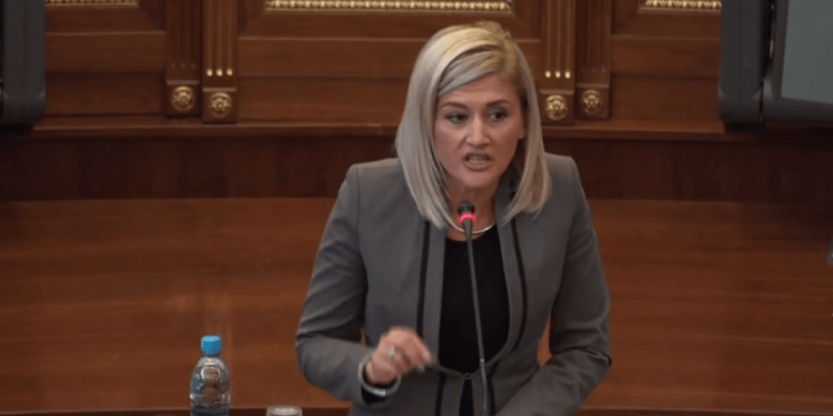Zhbërja e Speciales, Kusari-Lila: Hapat e ardhshëm nuk duhet të jenë të ngutshëm