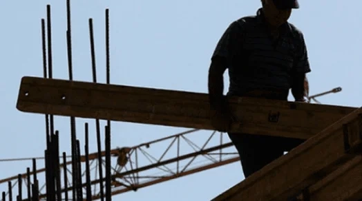 Punëtori rrëzohet në një objekt në Lipjan, përfundon në QKUK