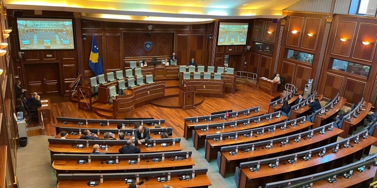 “Në emër të popullit serb”, çka tha Igor Simiq për të cilin u ndërpre seanca nga VV’ja?