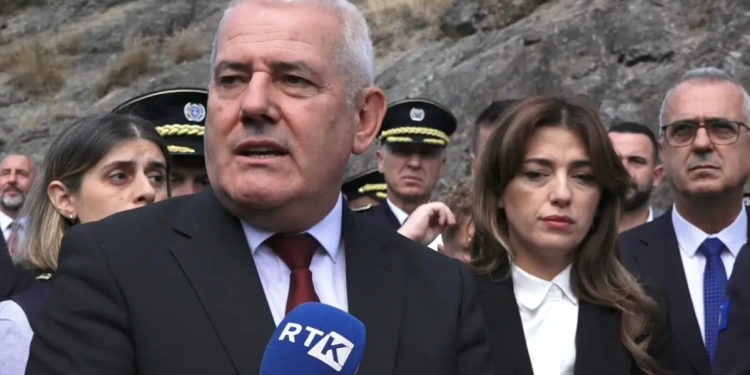 Sveçla: Fitorja në veri u arrit falë sakrificës së Afrim Bunjakut dhe qindra policëve të tjerë