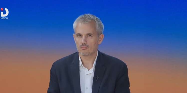 Agon Maliqi: Kurti e sheh krizën si komoditet politik, synon konsolidimin e pushtetit
