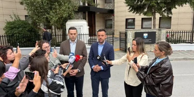 PDK e konteston në Kushtetuese votimin e Qeverisë, Tahiri: Do t’i sfidojmë të gjitha vendimet