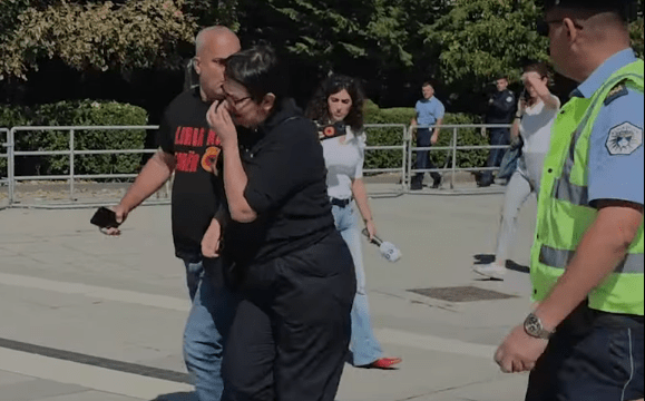Pas incidentit me Aida Dërgutin në shesh, Policia suspendon dy zyrtarë