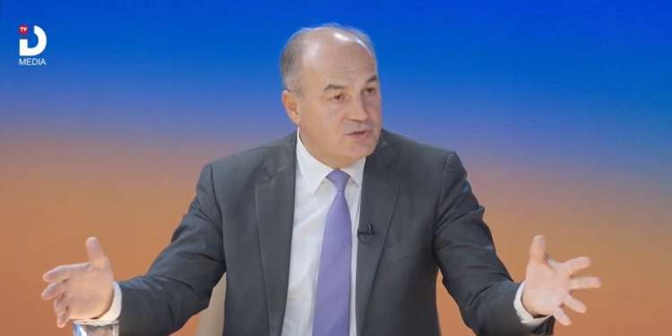 Hoxhaj: Ligji për Specialen nuk duhet të lidhet me çështjen e Presidentit