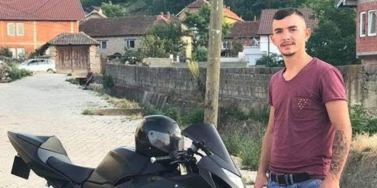 Ky është 32-vjeçari nga Prizreni që humbi jetën në aksidentin mes motoçikletës dhe veturës