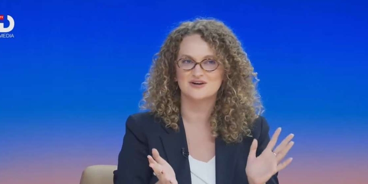 Laura Pollozhani: Kriza është bërë mënyrë normale e qeverisjes, partitë duhet ta marrin shtetin më seriozisht