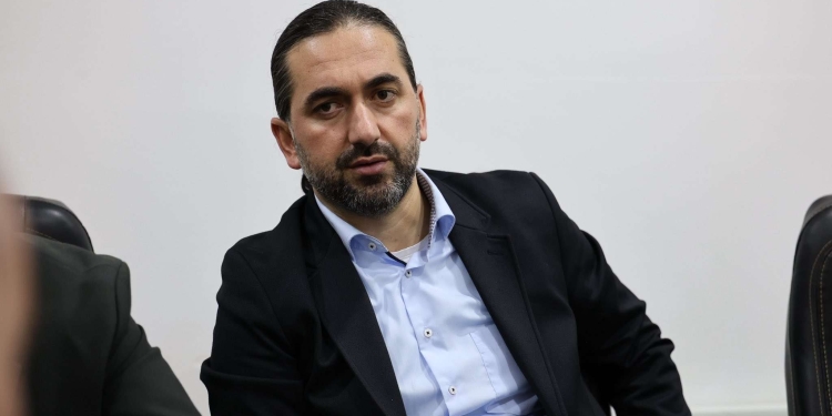 Arrestimi i disa zyrtarëve, Komuna e Fushë Kosovës del me reagim