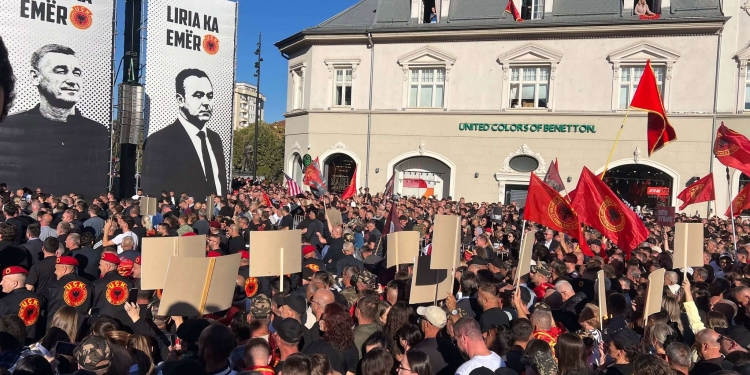 Tasholli: Sot në protestë ishin mbi 100 mijë njerëz