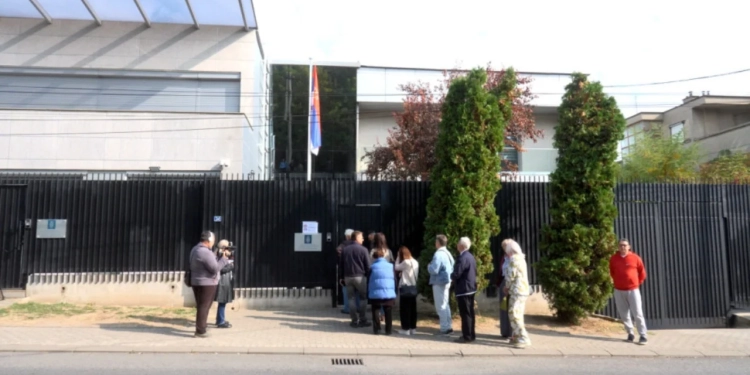 Zgjedhjet në Serbi, sulmohet fizikisht nëna e Aleksandar Vuçiç