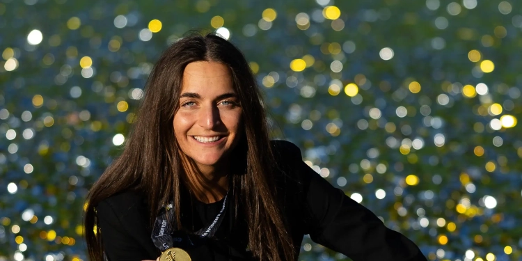 Elena Sadiku, trajnerja me prejardhje nga Kosova, në garë për çmimin “Topi i Artë”